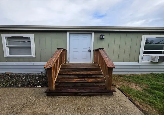 Photo 1 of Manufactured home for sale at 109 Halliday Rd #9, Centralia, WA 98531 | MLS# NWM2598813 | Listing updated on 2026-10-28