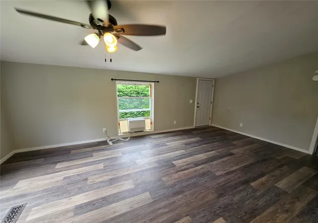 Photo 3 of Manufactured home for sale at 109 Halliday Rd #9, Centralia, WA 98531 | MLS# NWM2598813 | Listing updated on 2026-10-28