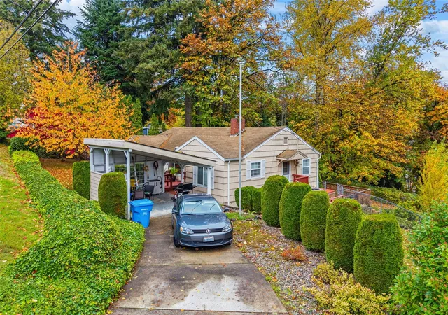 Single family home for sale at 126 A Old Beacon Hl Dr, Longview, WA 98632 | MLS# NWM2598836