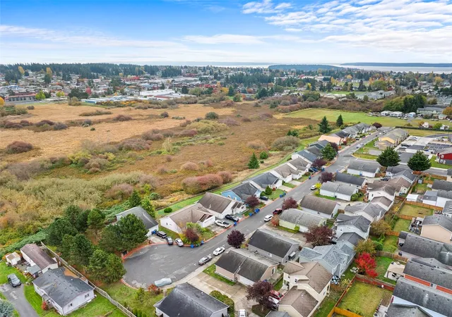 Photo 3 of Single family home for sale at 1141 NE Cordero Pl, Oak Harbor, WA 98277 | MLS# NWM2598850 | Listing updated on 2026-10-29
