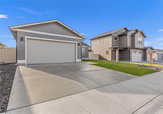Photo 1 of Single family home for sale at 2548 5th Street SE, East Wenatchee, WA 98802 | MLS# NWM2598873 | Listing updated on 2026-10-29