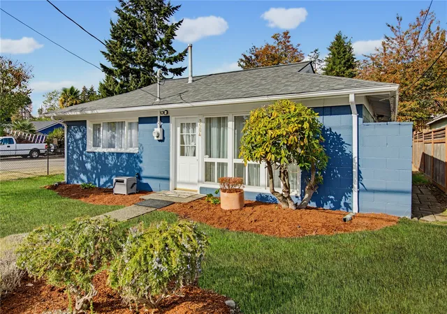 Photo 1 of Single family home for sale at 3504 Ne 6th Street, Renton, WA 98056 | MLS# NWM2598889 | Listing updated on 2026-10-29