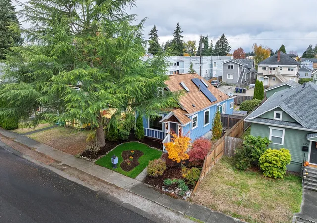 Photo 2 of Single family home for sale at 3313 S 7th Street, Tacoma, WA 98405 | MLS# NWM2598918 | Listing updated on 2026-10-29