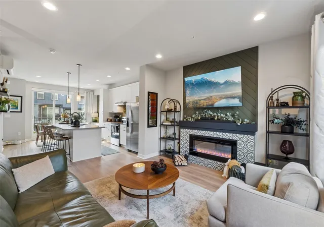 Townhouse for sale at 3123 148th Street SW #D4, Lynnwood, WA 98087 | MLS# NWM2598922