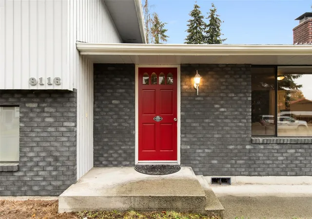 Photo 1 of Single family home for sale at 9116 10th Avenue SE, Everett, WA 98208 | MLS# NWM2598928 | Listing updated on 2026-10-29