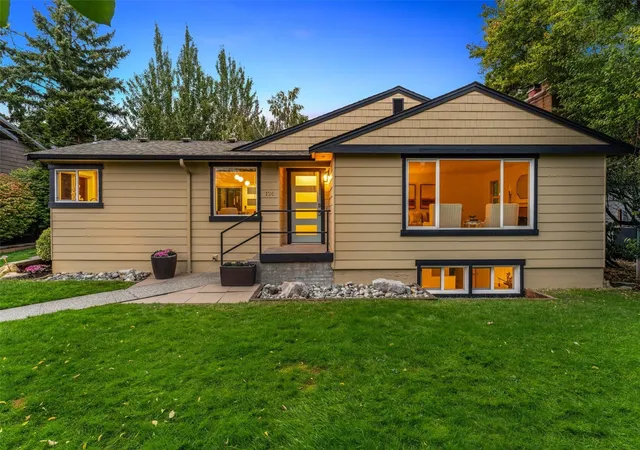 Single family home for sale at 124 6th Avenue, Kirkland, WA 98033 | MLS# NWM2598929