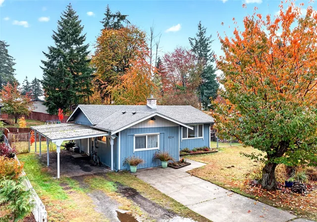 Photo 1 of Single family home for sale at 824 Dundee Rd NW, Olympia, WA 98502 | MLS# NWM2598938 | Listing updated on 2026-10-29