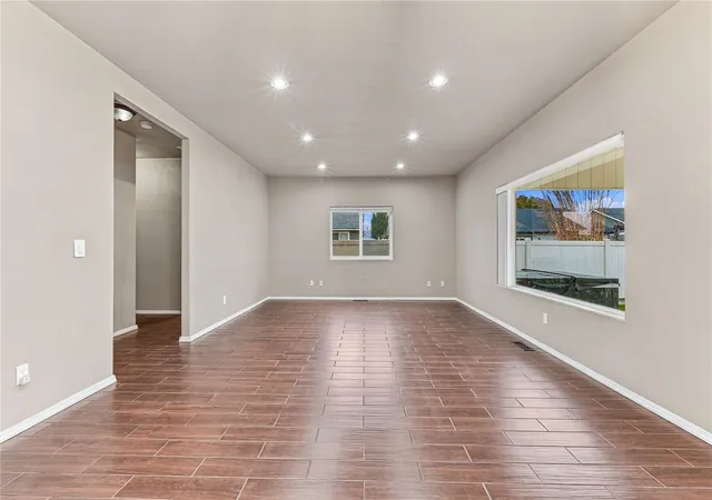 Photo 2 of Single family home for sale at 1376 Center St, Rock Island, WA 98850 | MLS# NWM2598950 | Listing updated on 2026-10-29