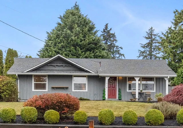 Photo 3 of Single family home for sale at 1919 198th Place SW, Lynnwood, WA 98036 | MLS# NWM2598990 | Listing updated on 2026-10-29