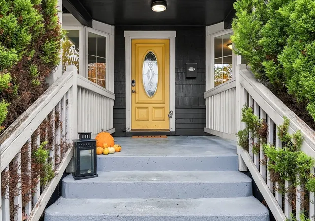 Photo 3 of Single family home for sale at 1218 North St, Sumner, WA 98390 | MLS# NWM2599010 | Listing updated on 2026-10-29