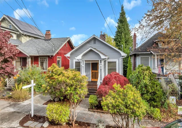 Photo 2 of Single family home for sale at 4464 Whitman Ave N, Seattle, WA 98103 | MLS# NWM2599028 | Listing updated on 2026-10-29