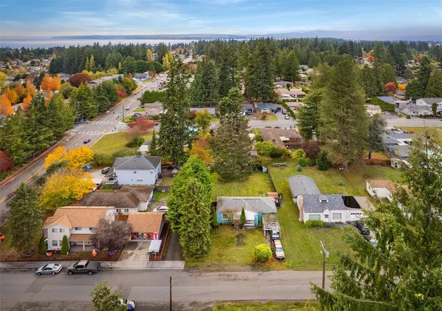 Single family home for sale at 321 Rose Way, Everett, WA 98203 | MLS# NWM2599046
