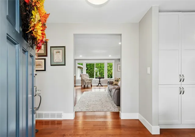 Photo 4 of Single family home for sale at 816 91 Place SE, Everett, WA 98208 | MLS# NWM2599132 | Listing updated on 2026-10-29