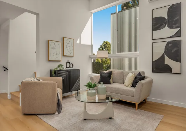 Photo 2 of Townhouse for sale at 3118 Queen Anne Ave N, Seattle, WA 98109 | MLS# NWM2599138 | Listing updated on 2026-10-29