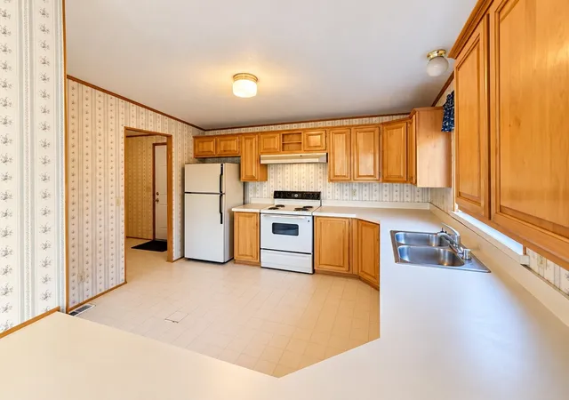 Photo 2 of Manufactured home for sale at 4834 Viking Rd Ne, Moses Lake, WA 98837 | MLS# NWM2599142 | Listing updated on 2026-10-29