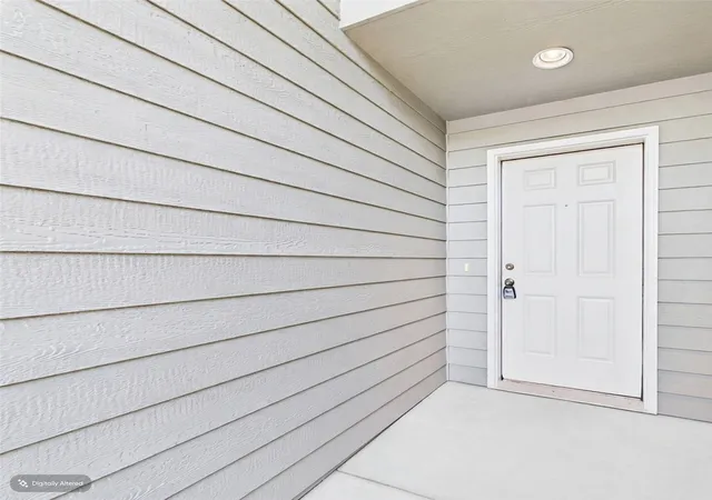 Photo 2 of Condo for sale at 1005 Cascade St #A, Wenatchee, WA 98801 | MLS# NWM2599172 | Listing updated on 2026-10-30