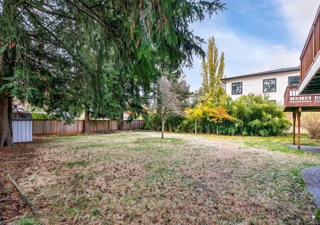 Photo 4 of Single family home for sale at 7850 132nd Avenue NE, Redmond, WA 98052 | MLS# NWM2599192 | Listing updated on 2026-10-29