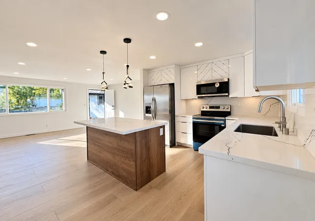 Photo 3 of Single family home for sale at 24436 13th Place S, Des Moines, WA 98198 | MLS# NWM2599220 | Listing updated on 2026-10-29