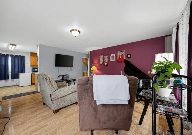 Photo 3 of Single family home for sale at 1808 Bay Ave, Aberdeen, WA 98520 | MLS# NWM2599225 | Listing updated on 2026-10-29