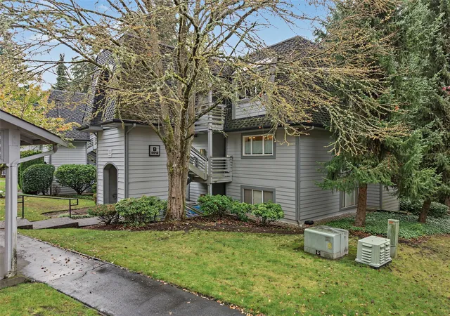 Condo for sale at 9912 NE 142nd Place #B 302, Kirkland, WA 98034 | MLS# NWM2599241