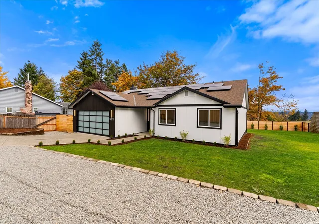 Photo 4 of Single family home for sale at 5717 S 301 Court, Auburn, WA 98001 | MLS# NWM2599245 | Listing updated on 2026-10-29
