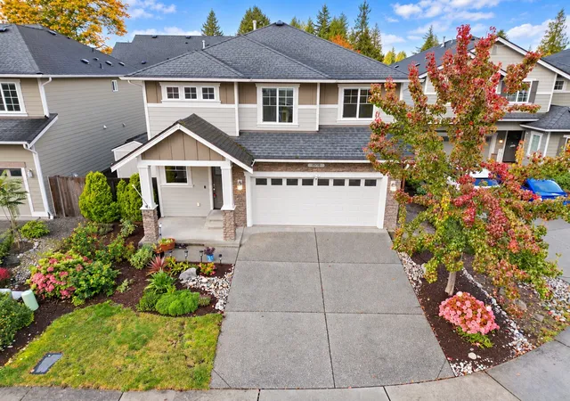 Single family home for sale at 15718 2nd Lane W, Lynnwood, WA 98087 | MLS# NWM2599251