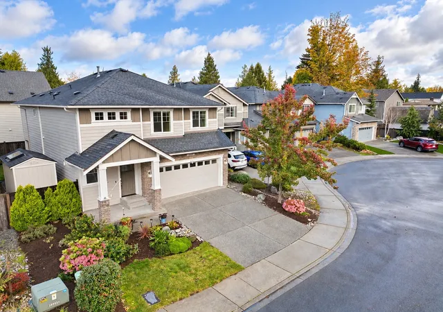 Photo 1 of Single family home for sale at 15718 2nd Lane W, Lynnwood, WA 98087 | MLS# NWM2599251 | Listing updated on 2026-10-29