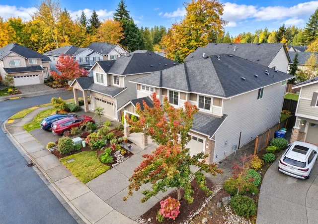 Photo 2 of Single family home for sale at 15718 2nd Lane W, Lynnwood, WA 98087 | MLS# NWM2599251 | Listing updated on 2026-10-29