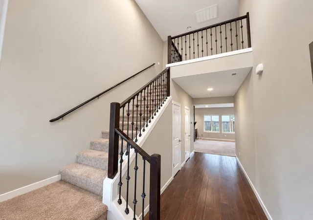 Photo 3 of Single family home for sale at 15718 2nd Lane W, Lynnwood, WA 98087 | MLS# NWM2599251 | Listing updated on 2026-10-29