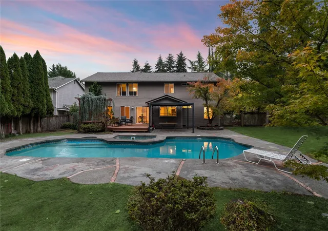 Photo 1 of Single family home for sale at 15707 138th Place Se, Renton, WA 98058 | MLS# NWM2599258 | Listing updated on 2026-10-30