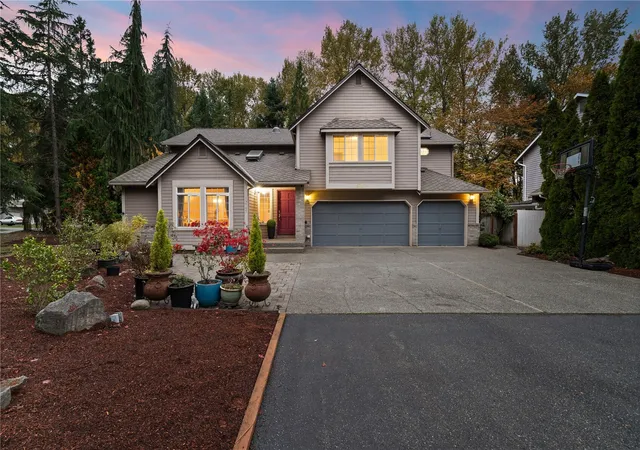 Photo 1 of Single family home for sale at 15707 138th Place SE, Renton, WA 98058 | MLS# NWM2599258 | Listing updated on 2026-10-30
