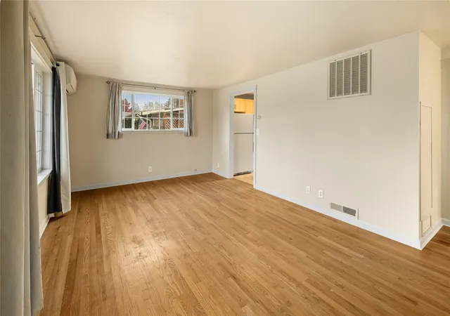 Photo 4 of Single family home for sale at 704 S Chestnut St, Ellensburg, WA 98926 | MLS# NWM2599276 | Listing updated on 2026-10-29