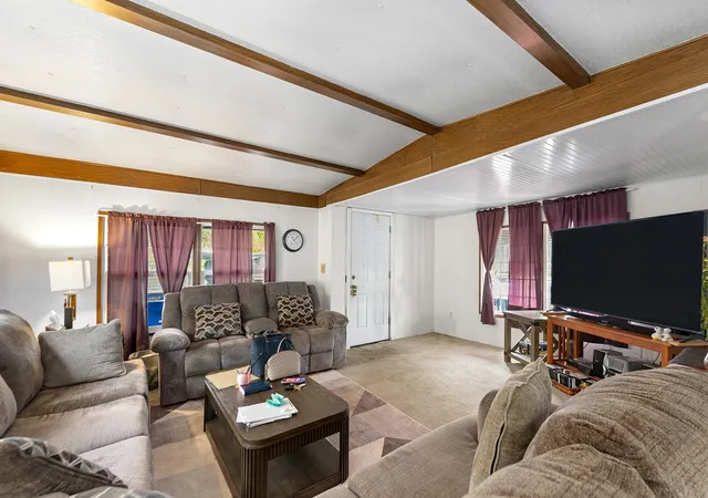 Photo 4 of Manufactured home for sale at 7301 NE 175th Street #133, Kenmore, WA 98028 | MLS# NWM2599283 | Listing updated on 2026-10-31