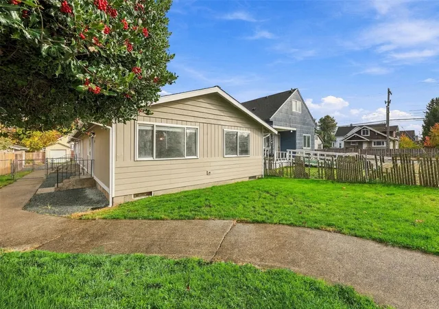 Photo 3 of House for sale at 2349 S L St, Tacoma, WA 98405 | MLS# NWM2599295 | Listing updated on 2026-10-29