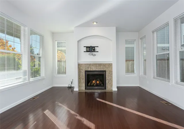 Photo 3 of Single family home for sale at 2415 46th Avenue SE, Puyallup, WA 98374 | MLS# NWM2599298 | Listing updated on 2026-10-30