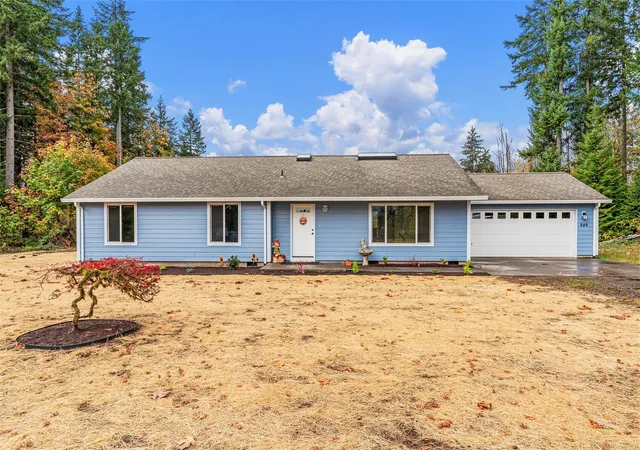 Photo 1 of Single family home for sale at 846 Si Town Rd, Castle Rock, WA 98611 | MLS# NWM2599310 | Listing updated on 2026-10-29