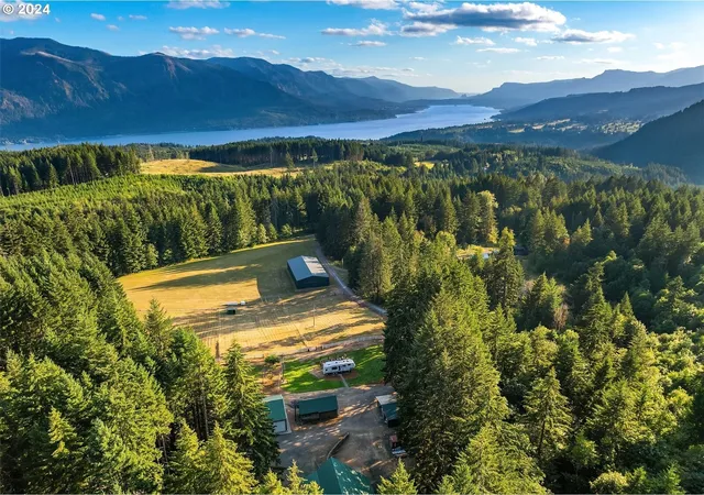 Photo 2 of Single family home for sale at 162 Bylin Rd, Stevenson, WA 98648 | MLS# NWM2599332 | Listing updated on 2026-10-29