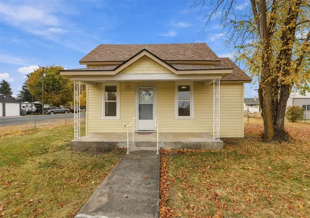 Single family home for sale at 1002 12th Street, Davenport, WA 99122 | MLS# NWM2599370