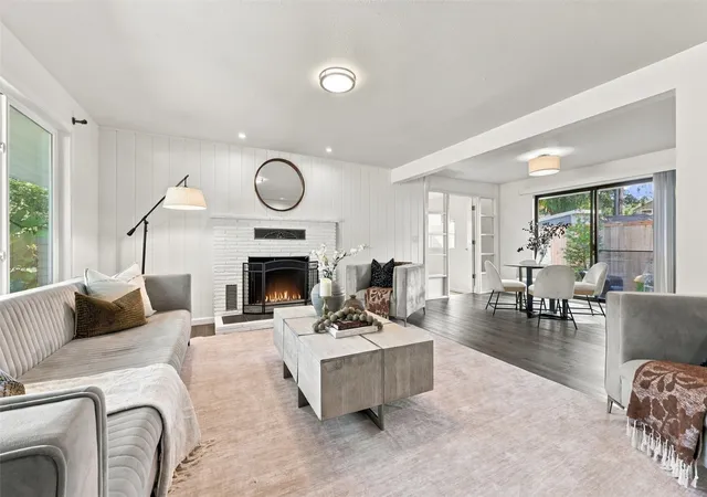 Photo 1 of Single family home for sale at 325 Se Andrews St, Issaquah, WA 98027 | MLS# NWM2599390 | Listing updated on 2026-10-29