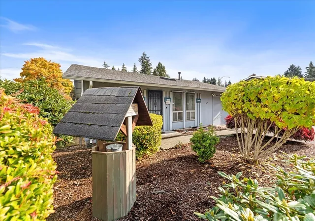 Photo 2 of Single family home for sale at 2811 Forest Rim Ct N, Puyallup, WA 98374 | MLS# NWM2599403 | Listing updated on 2026-10-29