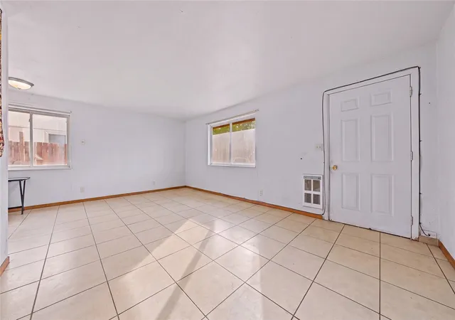 Photo 4 of Single family home for sale at 1315 E Spruce St, Othello, WA 99344 | MLS# NWM2599405 | Listing updated on 2026-10-29