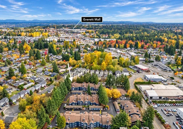 Photo 4 of Condo for sale at 215 100th Street SW #D307, Everett, WA 98204 | MLS# NWM2599459 | Listing updated on 2026-10-30