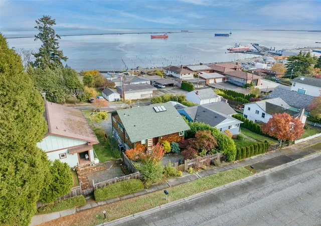 Single family home for sale at 1035 W 5th Street, Port Angeles, WA 98363 | MLS# NWM2599466 | Listing updated on 2026-10-30