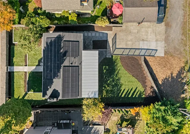 Photo 4 of Single family home for sale at 9548 3rd Avenue NW, Seattle, WA 98117 | MLS# NWM2599469 | Listing updated on 2026-10-29