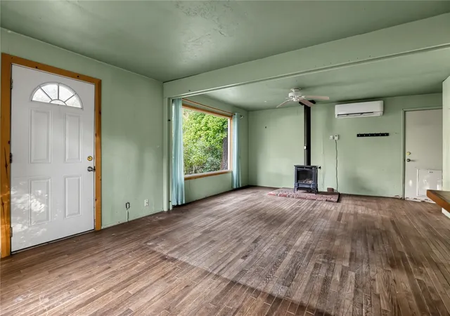 Photo 2 of Single family home for sale at 200 E Phillips Lake Loop Rd, Shelton, WA 98584 | MLS# NWM2599484 | Listing updated on 2026-10-29