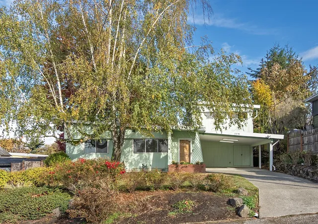 Single family home for sale at 2214 NE 7th Street, Renton, WA 98056 | MLS# NWM2599493