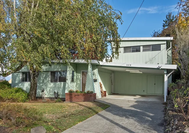 Photo 1 of Single family home for sale at 2214 NE 7th Street, Renton, WA 98056 | MLS# NWM2599493 | Listing updated on 2026-10-30