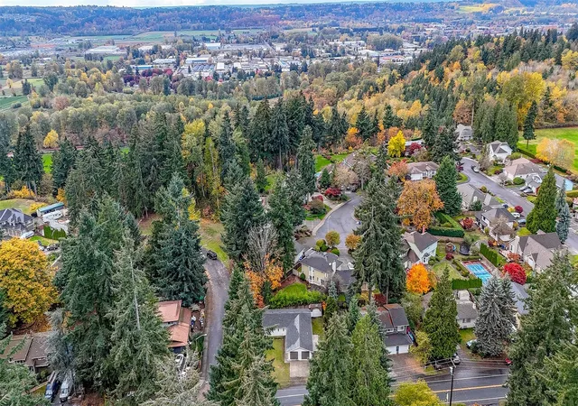 Photo 3 of Single family home for sale at 26331 Woodland Way S, Kent, WA 98030 | MLS# NWM2599621 | Listing updated on 2026-10-30