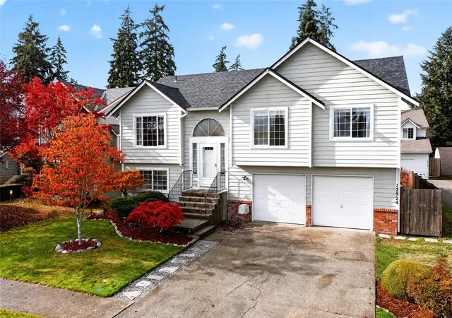 Single family home for sale at 12924 95th Avenue Ct E, Puyallup, WA 98373 | MLS# NWM2599633