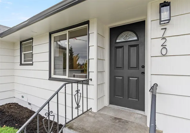Photo 1 of Single family home for sale at 720 W Chestnut, Centralia, WA 98531 | MLS# NWM2599836 | Listing updated on 2026-10-31